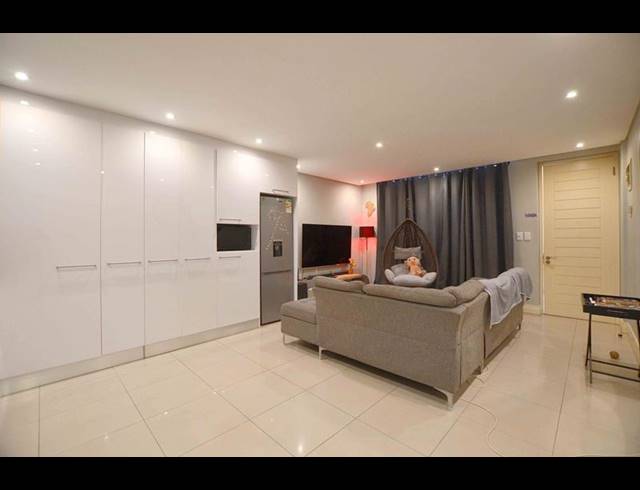 1 BEDROOM APARTMENT FOR SALE IN BIG BAY